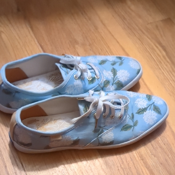 Floral Blue Sneakers - Picture 9 of 12